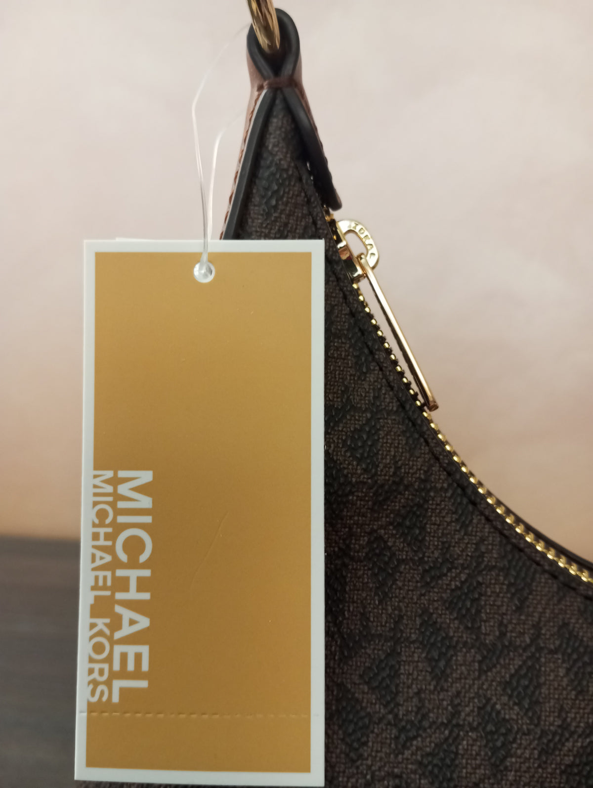 Michael Kors MAYA Small – Borsa a spalla a mezzaluna marrone