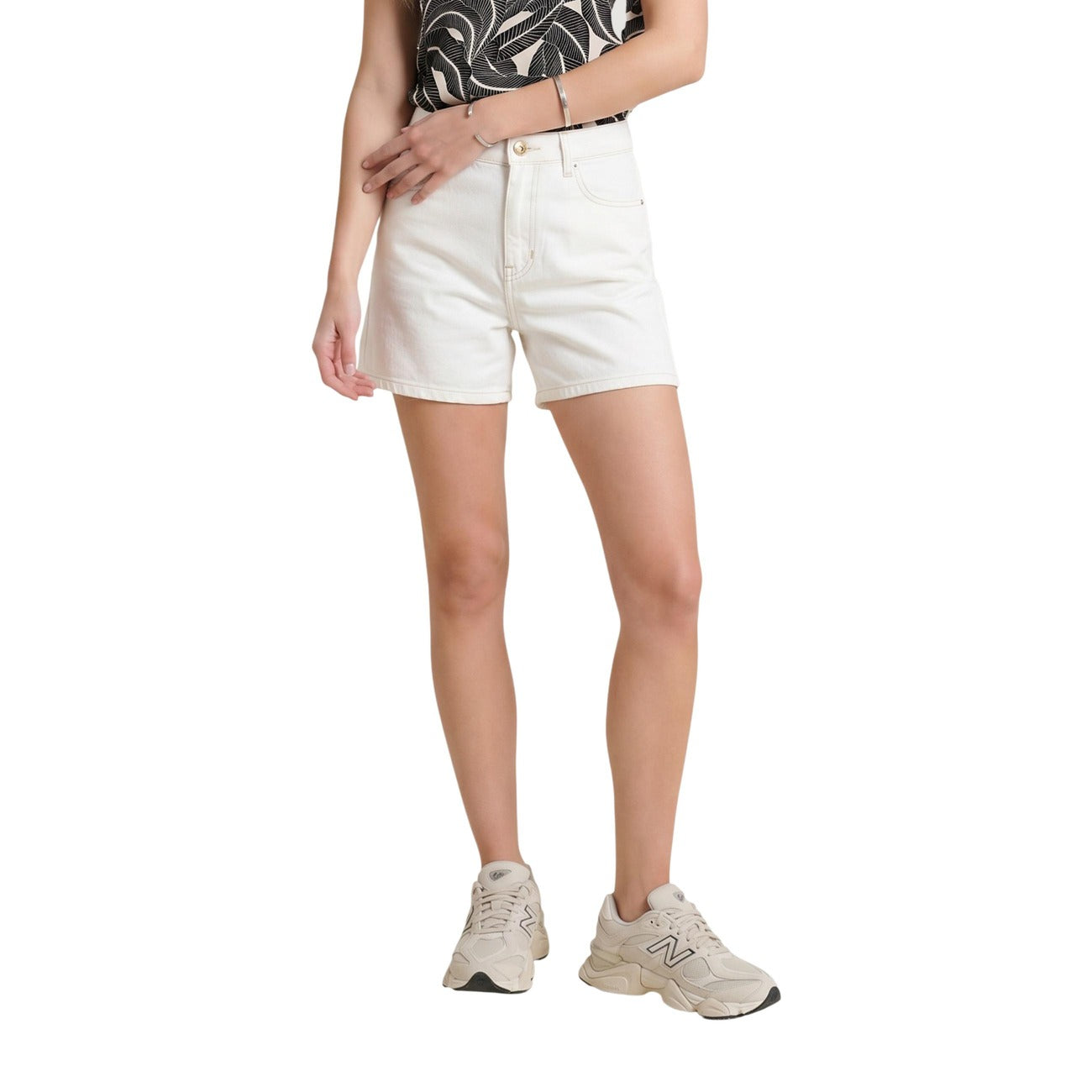 Guess Shorts Donna Super Relaxed Bianco Cotone Lyocell Primavera Estate