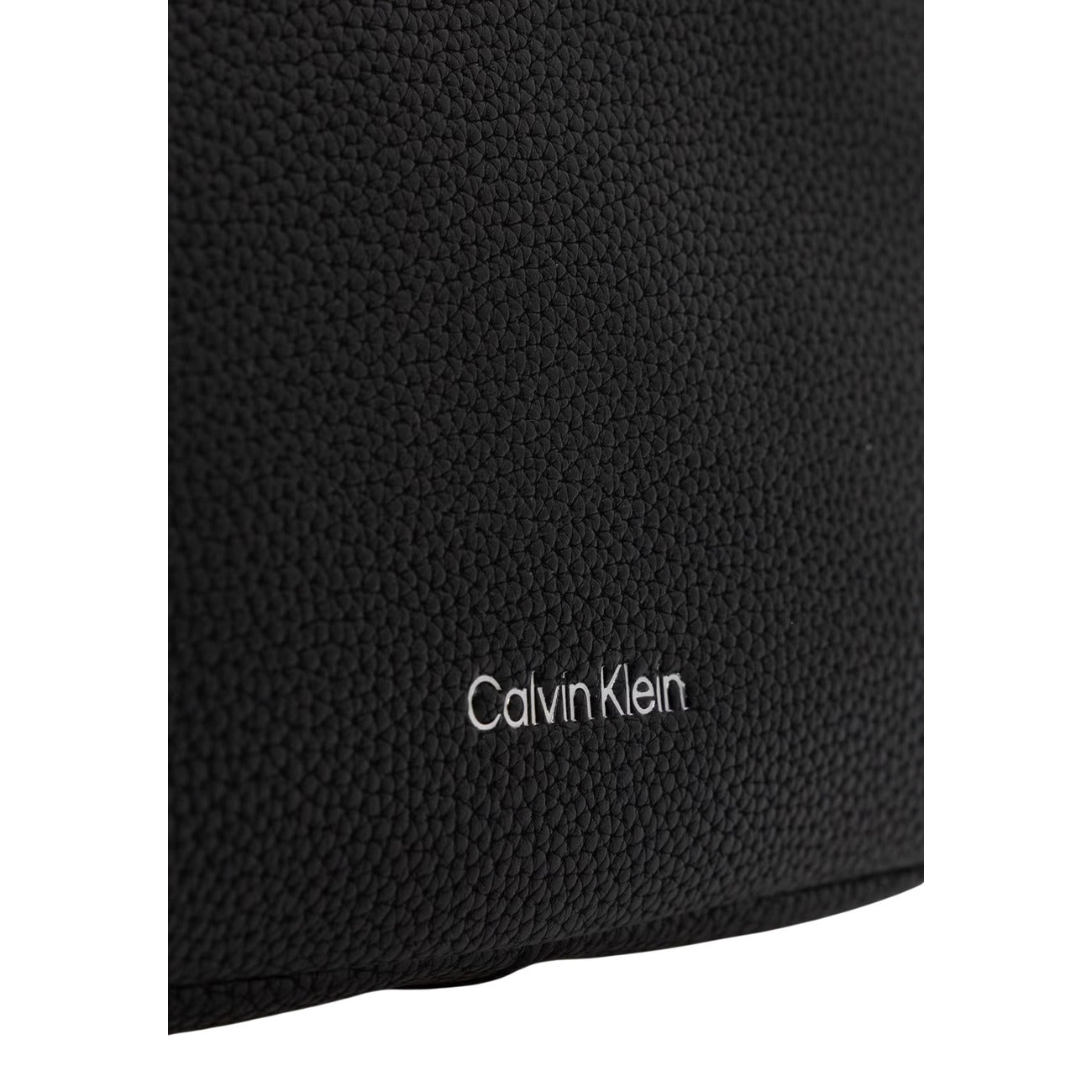 Calvin Klein Borsa Donna Camera Nera Con Cerniera Webbing 2X Strap Tracolla Regolabile Tasche Interne