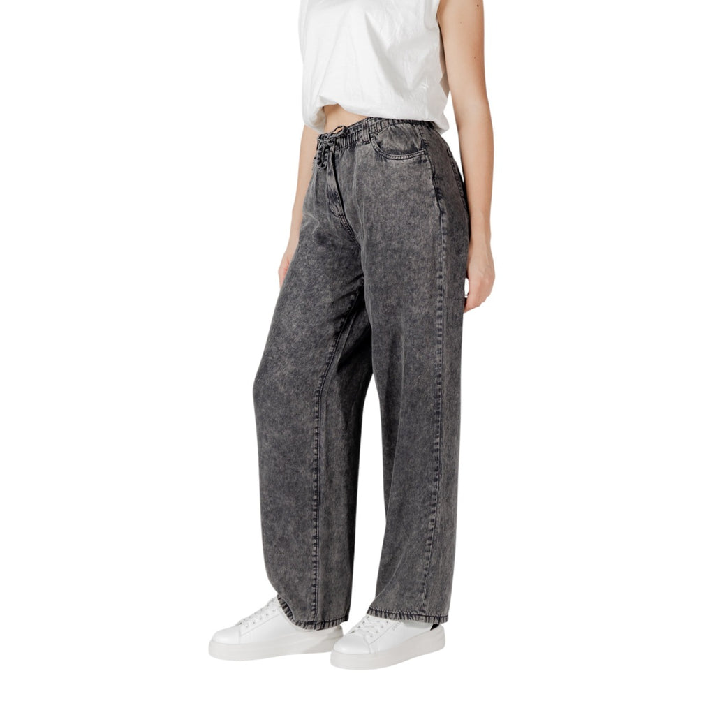 Only Jeans Donna Nero In Lyocell Vita Media Zip E Bottone